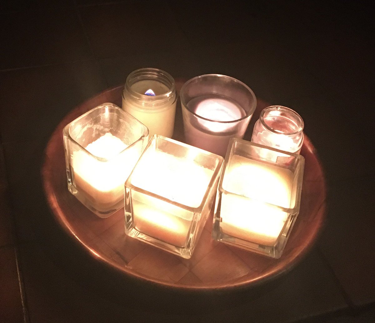 carol_thomas2's tweet photo. With love for all those lost, especially my dear mum. #LightForLives https://t.co/sytyzNjf7P