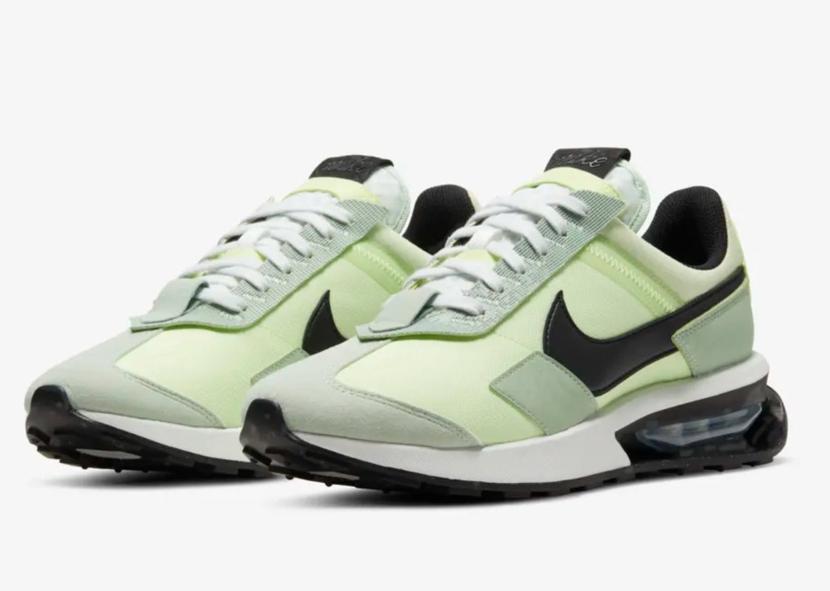 SneakerCon's tweet photo. OFFICIAL IMAGES Air Max Pre-Day Liquid Lime #airmax #liquidlime #sneakercon #sneakers https://t.co/6DbrwV8XzF