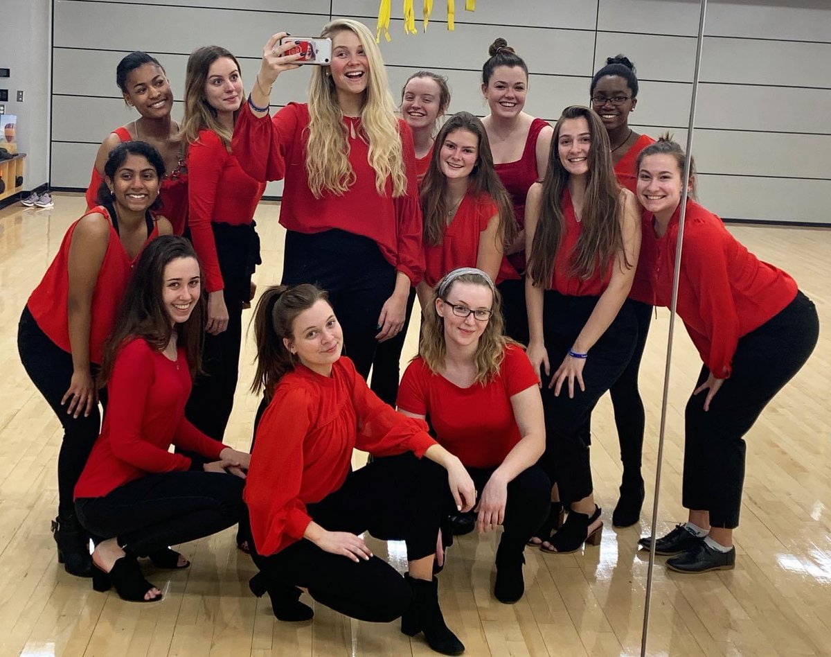 BarsantiEliza's tweet photo. This Day of Giving, I’m sending love over to @NCStateMusic! This past year I’ve missed performing so much, and they’ve made it possible for me and my @LadiesInRed family to keep doing what we love! ⚡️🤍 #GivingPack https://t.co/sf9CKj8hZL
