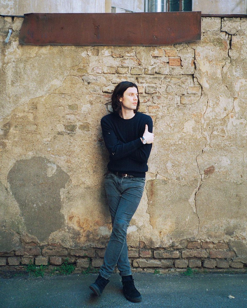 JamesBayMusic's tweet photo. 💛 🎸 🖼 🎹 ✏️ 🎨 📷
incl. photos by @oliver_halfin from our time on the Ed tour, these ones taken in Latvia, 2019. https://t.co/4EDIuP1vu0