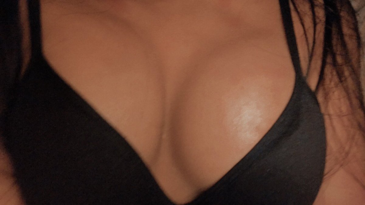 secrettbaee's tweet photo. hey hey 
#boobs #horny #naked #sexy #slut #babygirl #freakyvideos #freakymoodz #shower #bra #asian #bi https://t.co/mkc6ADAr1b