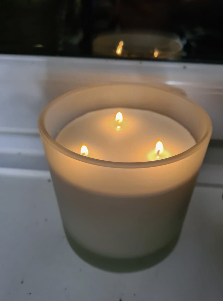 AmyCallaghanSNP's tweet photo. For those we’ve lost 🕯#LightForLives #DayOfReflection https://t.co/SutTwgqW6I