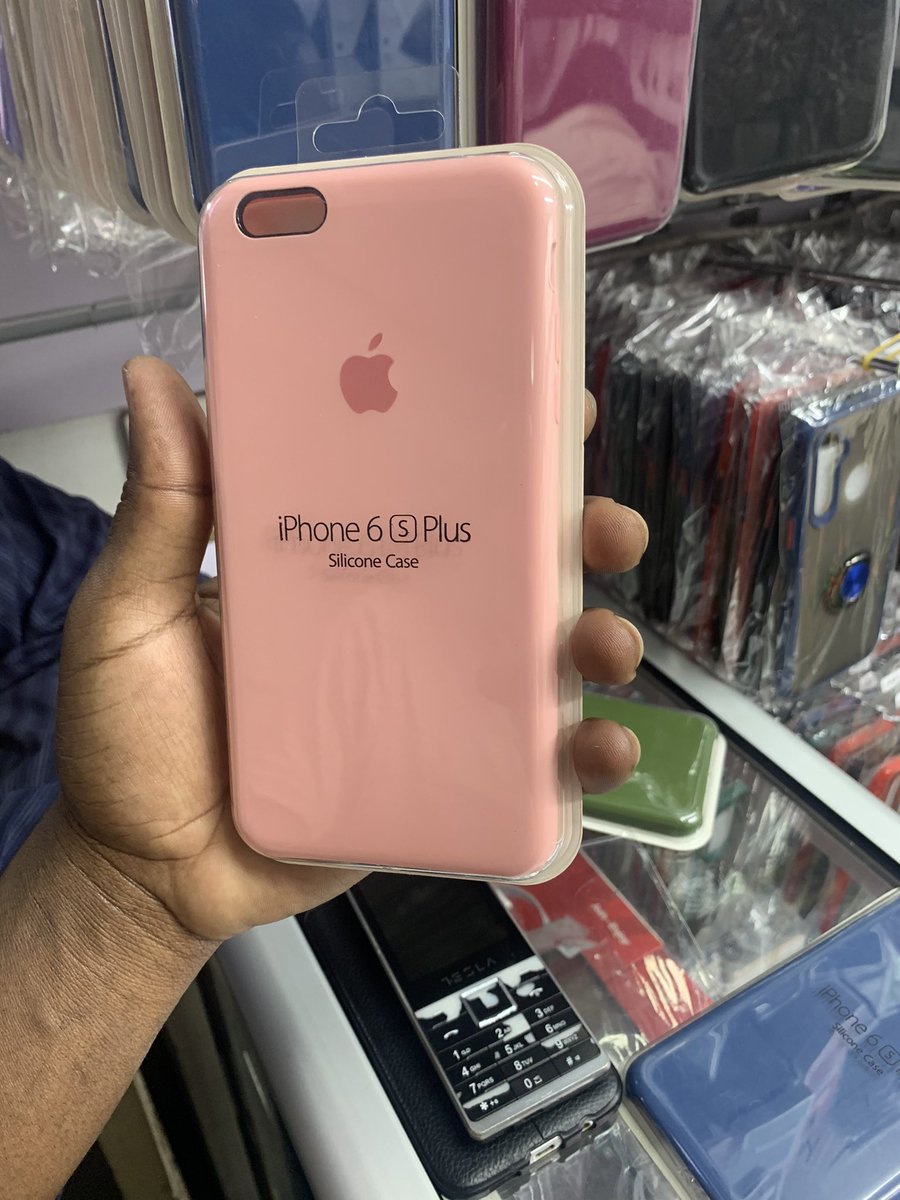 sekandi_fahami's tweet photo. iPhone silicon cases for sale At only 30K Ugandan shillings 
For deliveries call | whatsapp +256787399701 
cc @UrbanworldUg https://t.co/rrUQSUQGuf