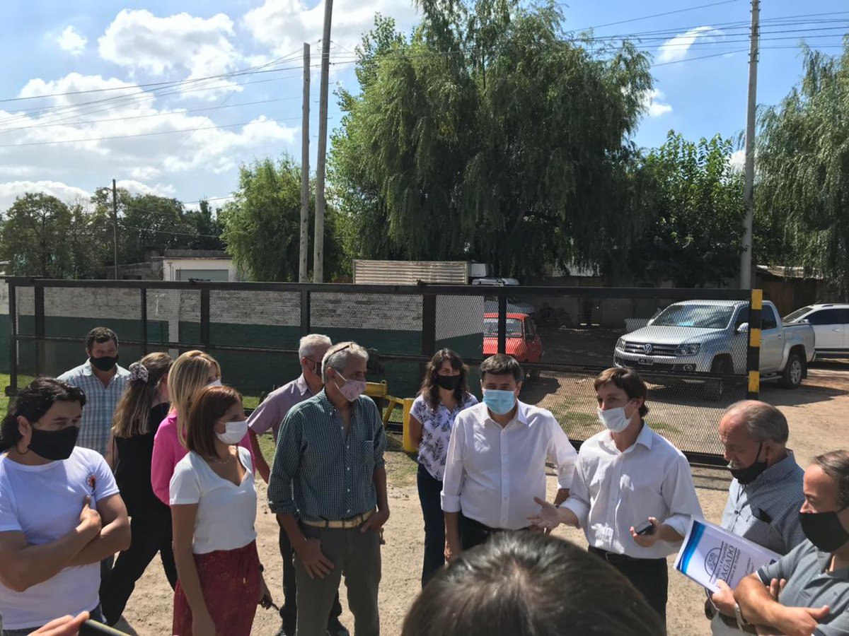 Hoy recibimos la visita del Ministro de Desarrollo Social de la Nación <a href="/LicDanielArroyo/">Daniel Arroyo</a> , La Secretaria de Inclusión Social <a href="/lauValonso/">Laura V. Alonso 🌼</a> y la Intendenta <a href="/marisafassi/">Marisa Fassi</a>