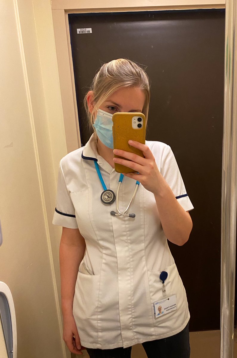 Melissa_Cleese's tweet image. Back in my uniform and no longer in scrubs 🙌🏻 Anyone else much rather being in their uniform? #physio