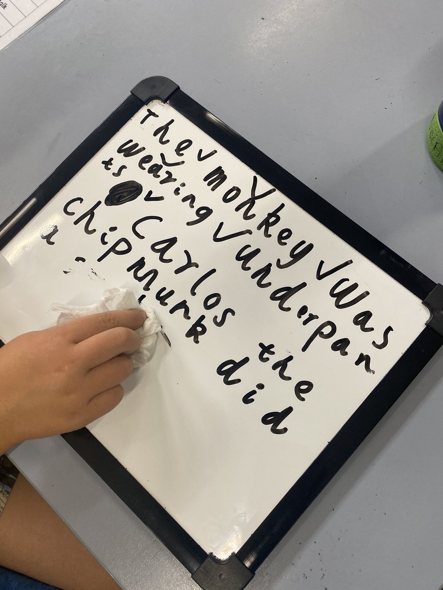 BNWPS_Lisa's tweet photo. ‘Hold a sentence’ to help us with conventions- capital letters for the beginning of the sentence and for proper nouns. 🤠 https://t.co/6kNxzgSWJO