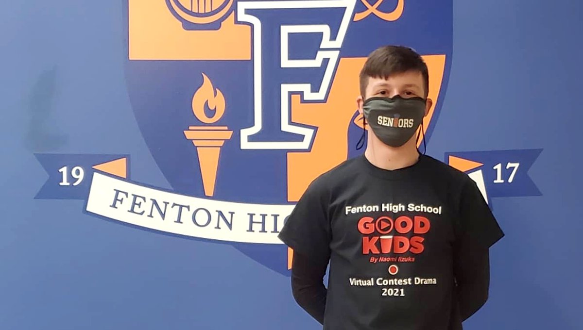 FentonHS's tweet photo. 𝘾𝙤𝙣𝙜𝙧𝙖𝙩𝙪𝙡𝙖𝙩𝙞𝙤𝙣𝙨 to Fenton’s cast of “Good Kids” for qualifying for the IHSA State Finals in Contest Drama, which occurs virtually this upcoming weekend.
⁣
Carolina Rosas, Joan Hitt, Christopher Kovich, &amp; Yarely Galeno were also named to the All Sectional Cast. https://t.co/yllq1ND4sv