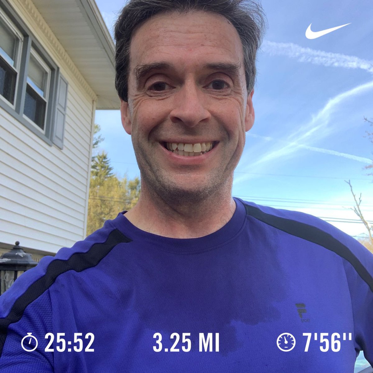 dmv1332's tweet photo. Ran 3.25 miles with Nike Run Club it’s like spring has sprung!! But I still have my eye on you March! #outlikealion #charitymiles #randibandanas #myclonecanrun #supersolider #clones #tracker #pegasusturbo2 #wnergize #recover #hydrate https://t.co/1R9Joc1X1g