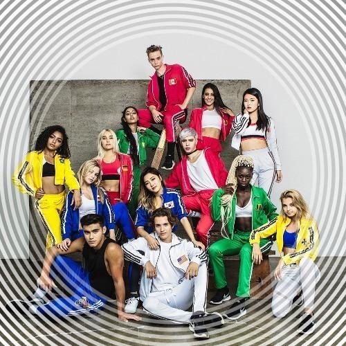 Michell20004456's tweet photo. That #TuesdayFeeling ❤❤❤
Listening to Now United Radio on @PandoraMusic
https://t.co/wcoFBMZdZp https://t.co/COIDaQJn1n