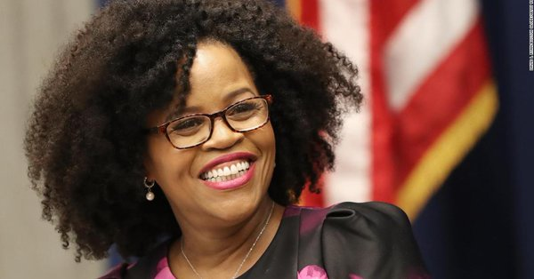 CNNPolitics's tweet photo. Kim Janey steps in as Boston's first Black and female mayor https://t.co/9GTUhSY8Zg https://t.co/JEn6uCVSgc