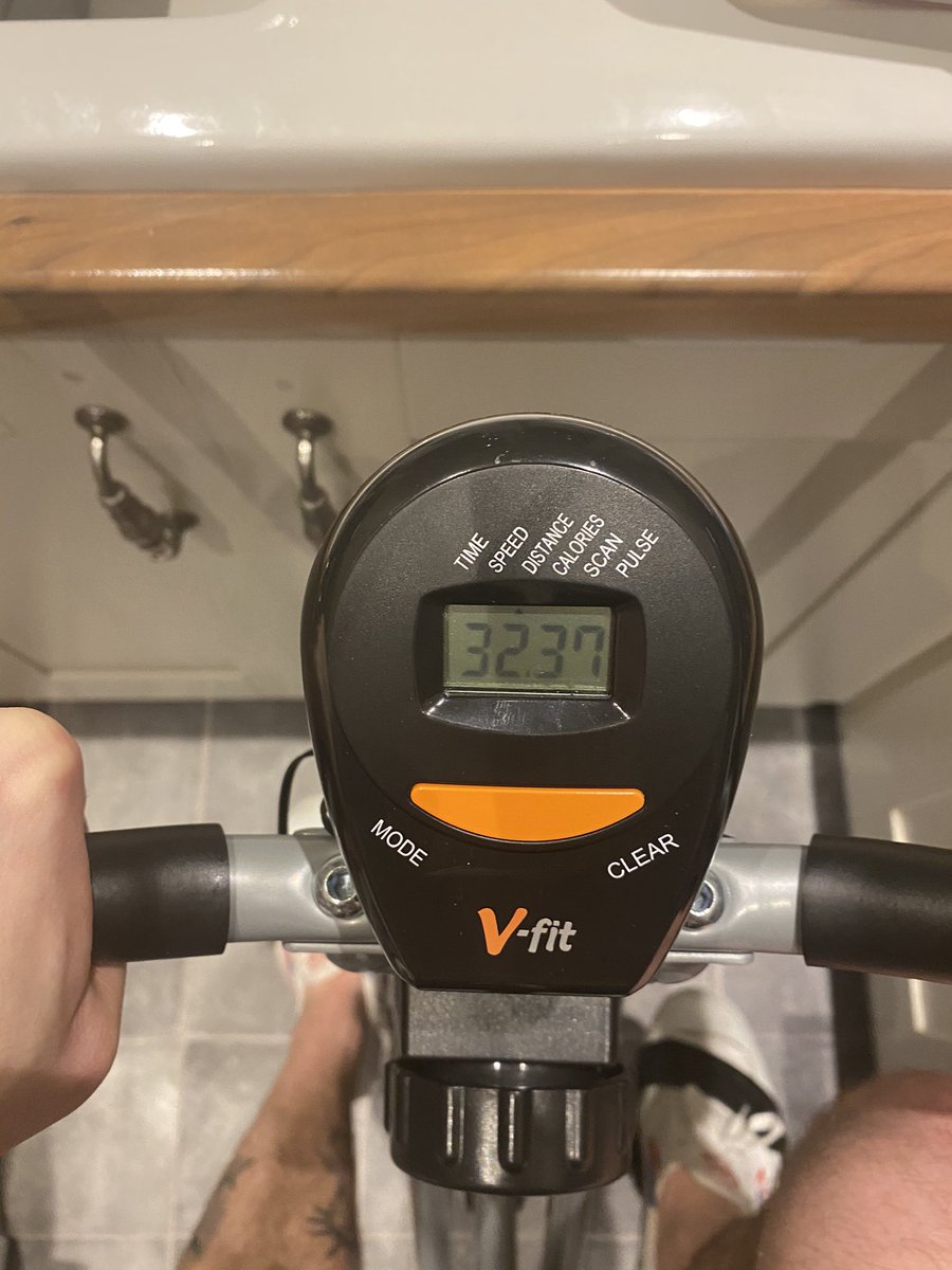 b_brett31's tweet photo. Decent bit of cardio, got banished to the kitchen for singing and making to much noise 😂😂 32k (20 miles) steady away on the old exercise bike, keep my fitness coming on! #cycling #fitnesstweet #footballisnearlyback https://t.co/21h0yOi3mE