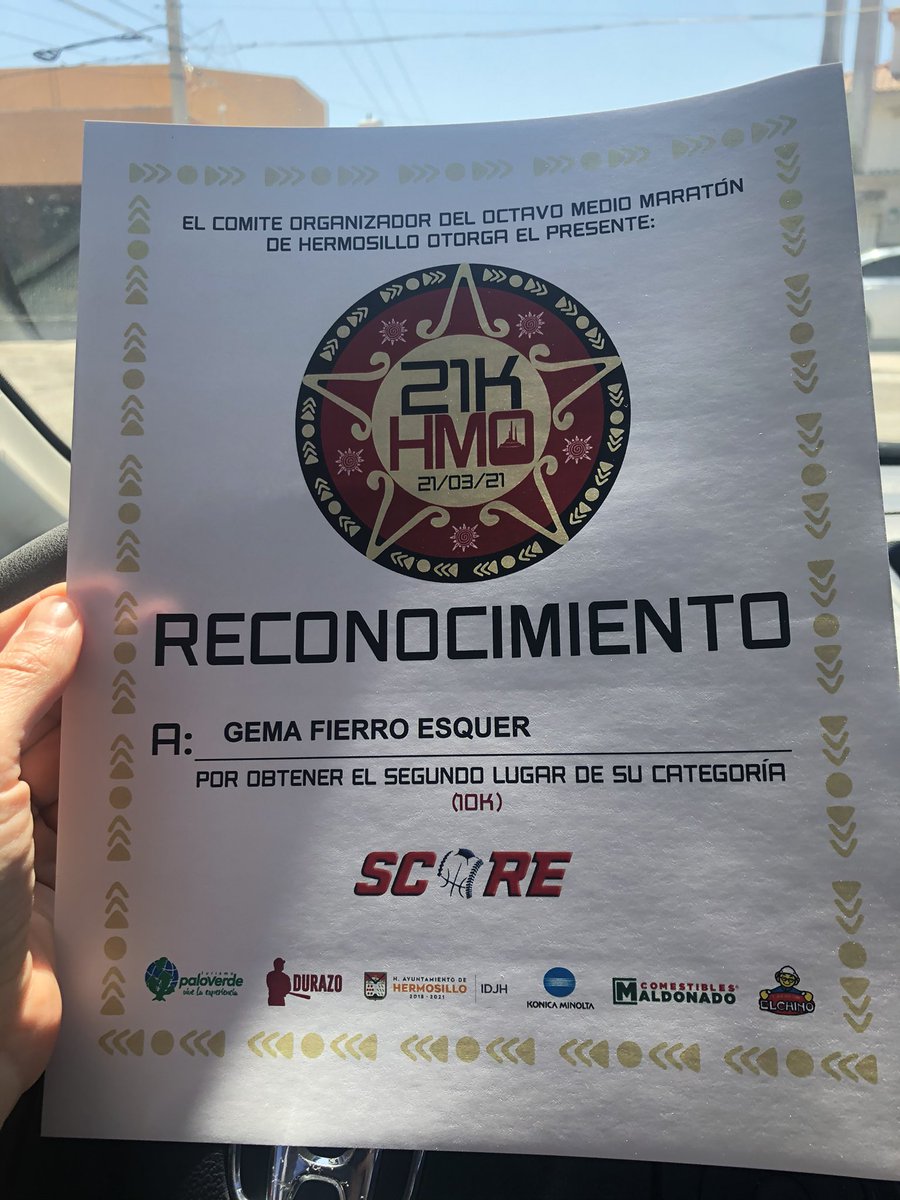 GemaFierro's tweet photo. Ahí donde me ven sentadota gané 2do lugar en mi categoría en los 10k del 21k HMO. Ese diploma lo avala 🌝 ¡Ánimo! #TDCtraining https://t.co/2jfTRT5j5O