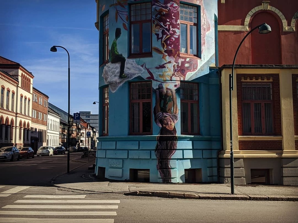 eliegardner's tweet photo. Reveling in Kristiansand's corona quiet, where the people keeping me company were painted on walls. @knuden_krs @sedinzunic #streetart #kristiansand #norway #sørlandet https://t.co/ym7f0Ff602 https://t.co/vQcQc6ZXNE