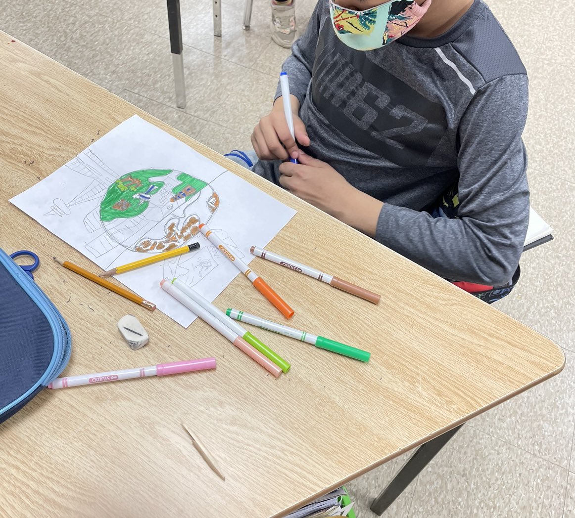 Ms_Raveendran's tweet photo. Yesterday, we celebrated World Water Day in our Core French classes. We discussed the importance of water in our communities and the environment, then created awareness posters. @LLions400 @FSLDDSB @DurhamDSB https://t.co/l5t9ZyI5v5