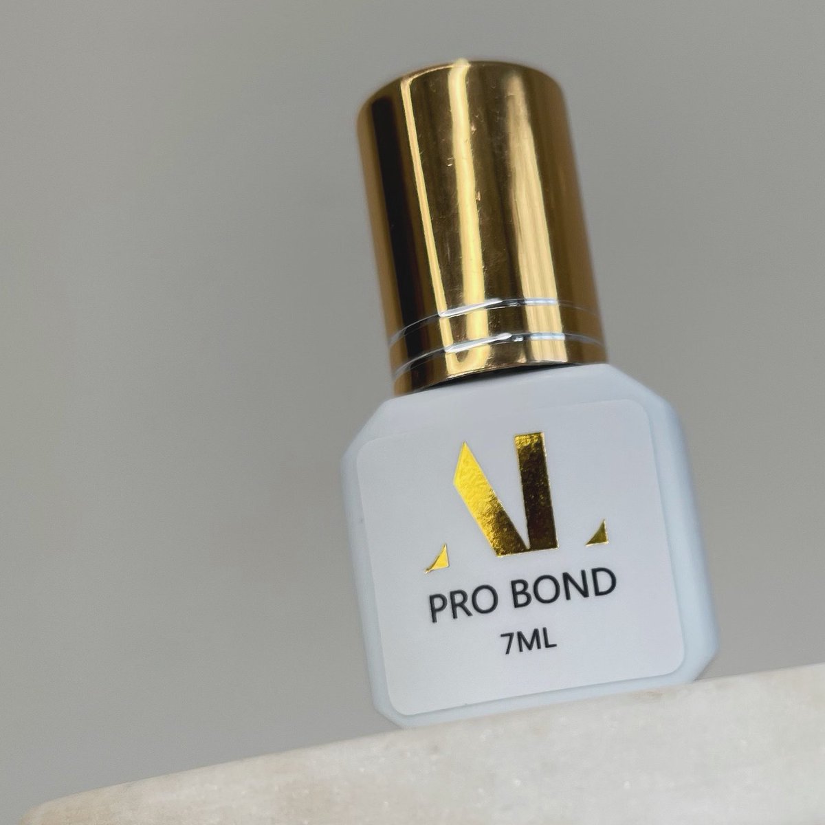 Our PROBOND adhesive for eyelash extensions is now bigger and better coming in a 7ml bottle⚡️ Now available at ava-lashes.com 👩🏽‍💻