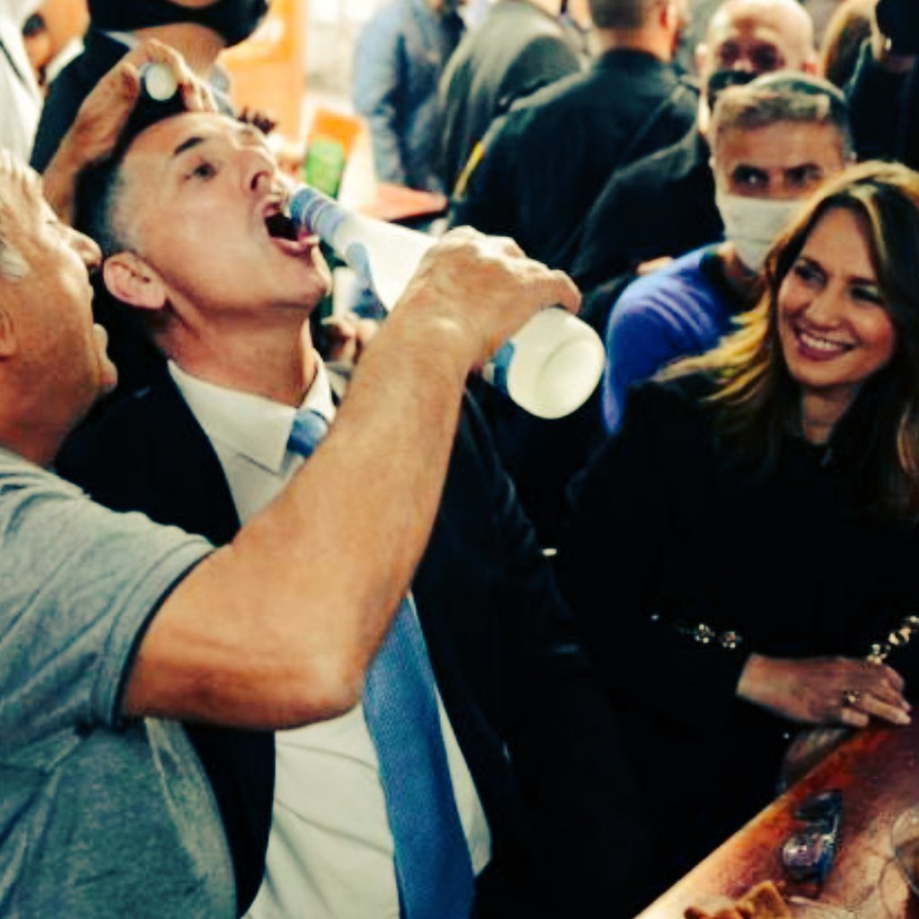 LikudnikTLV's tweet photo. יאללה קרחנה 😎🍻🍾👑🎉🤪 https://t.co/IkZ6tyR8dq