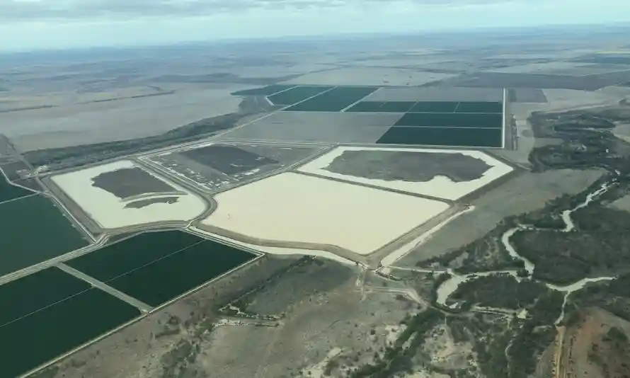 ...Into huge private off-stream storages, an 'ordinary' one maybe a kilometre square by five metres deep (that's 5 gigalitres of storage).This one's in southern Queensland: