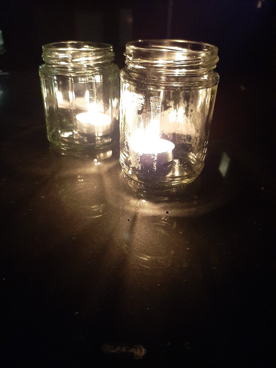 A very solemn, eerie, moving and yet strangely peaceful evening.

"Light brings hope" 

May all those who have lost loved ones in the past 12 months be comforted by the lights shone from our doorsteps around our country this evening.

❤🕯❤🕯❤🕯

#NationalDayofReflection2021