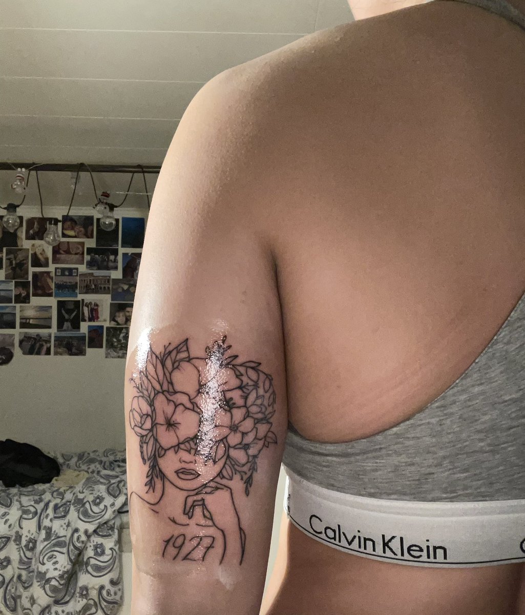 DTchange's tweet photo. Been stuck babysitting my nephew all day which has been so fun. Manage to squeeze in a leg workout during the evening which I def Will Feel tmrw. AND got two new tattoos today. Super stoked #after66 https://t.co/zKmQSWT5Rj