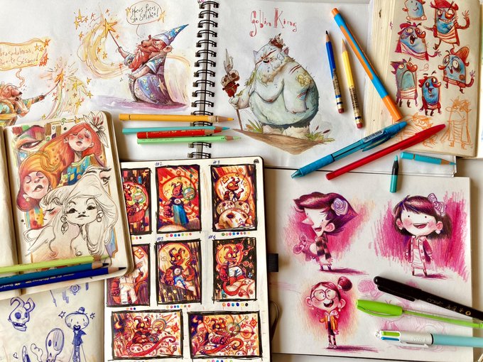 LIVE DOS SKETCHBOOKS! 📒📚🖍😍❤️Os amigos da @revolutionartes me convidaram pra fazermos uma Live AMANHÃ, 19h, no canal deles no Youtube, pra gente conversar sobre sketchbooks e também dar um passeio pelos meus cadernos! Eu e a Revo te esperamos, combinado galera? 🙏❤️ 