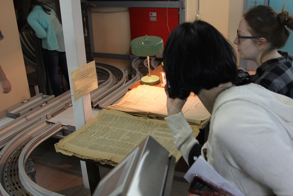 Как узнать, есть ли нужная вам книга в библиотеке?
Напишите ее название, а мы подскажем, есть ли она в нашем фонде, можно ли ее взять на дом или получить в электронном виде.
Спросить:
🔦 на сайте библиотеки: tambovlib.ru/?id=dialogus
🔦 через электронную почту tambovlib@gmail.com