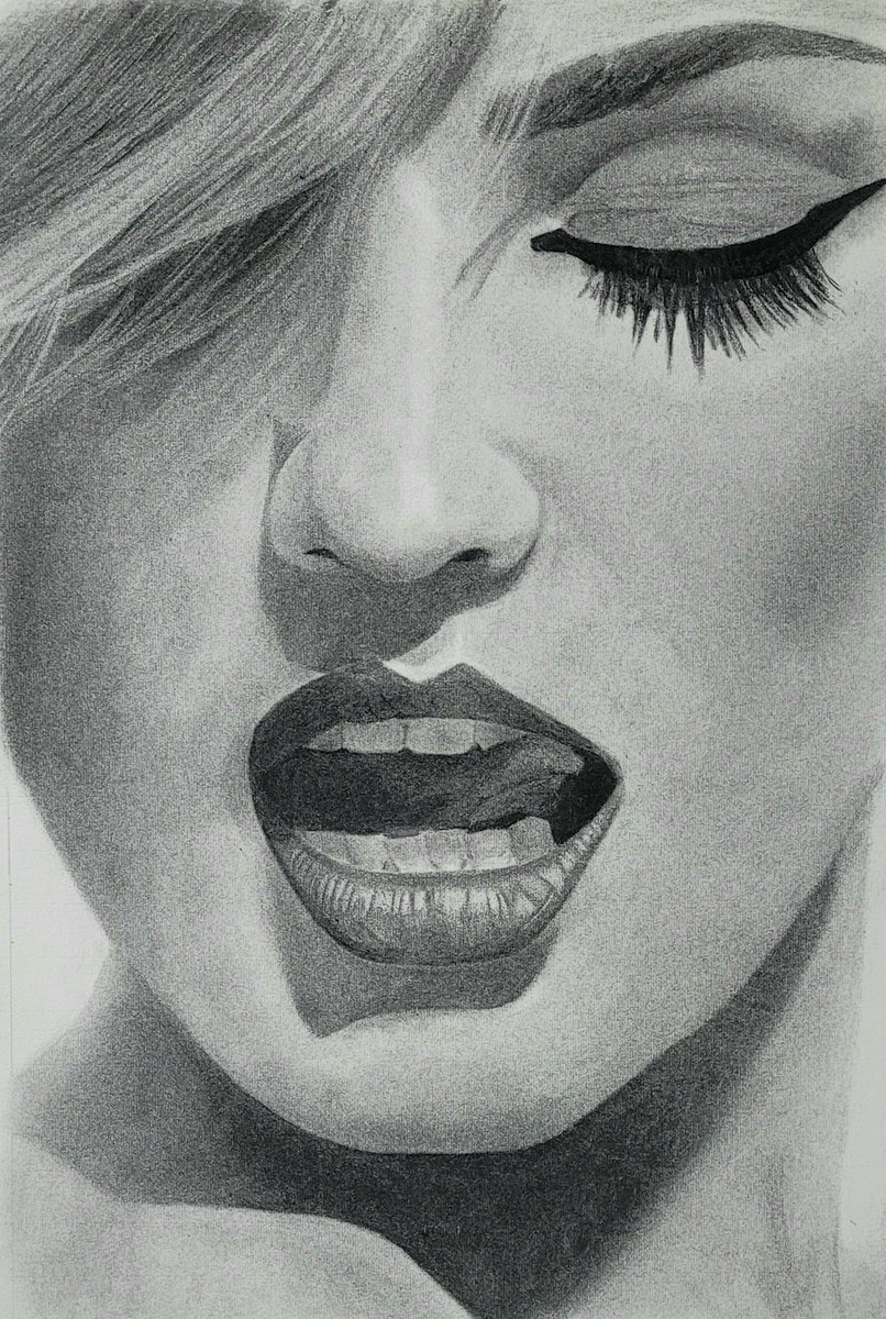 jesuschust's tweet photo. Terminando los últimos detalles
#charcoal #drawing #dibujo https://t.co/mnovt0Zl7U