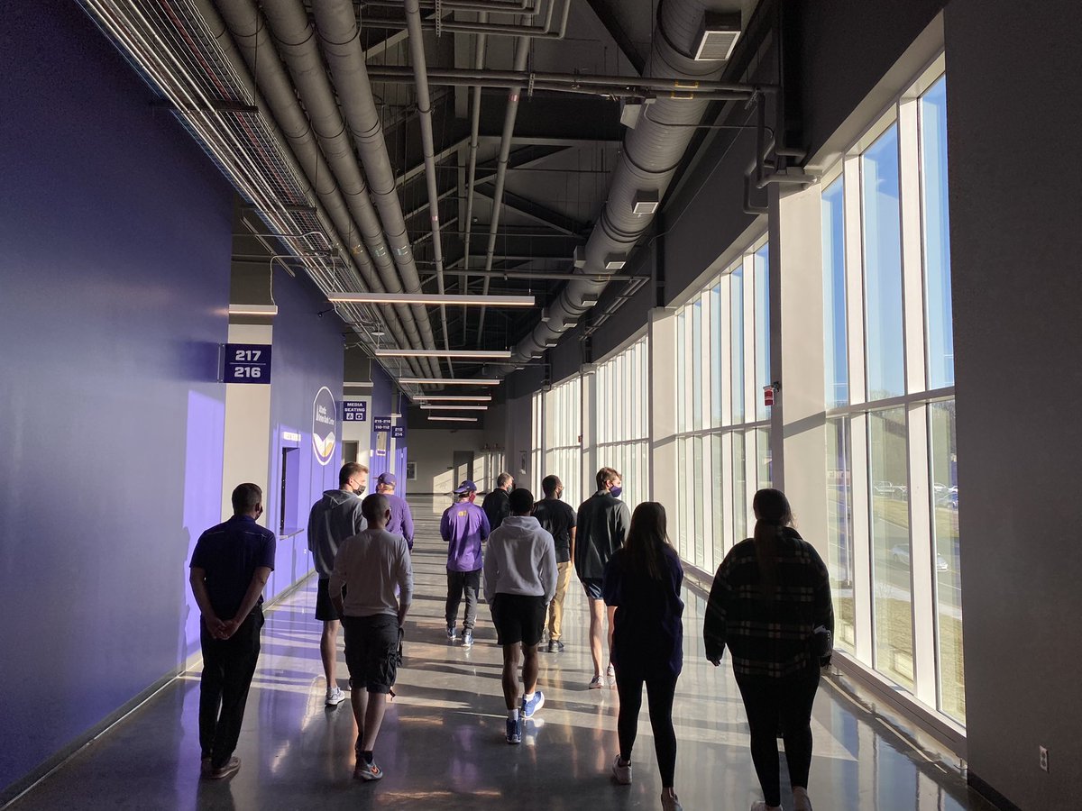 JMUSLAM's tweet photo. Thank you to Ed Franks and Ty Phillips for the awesome tour of the brand new Atlantic Union Bank Center! We really enjoyed hearing about the different amenities that go along with the arena. https://t.co/H3AurOXZYI