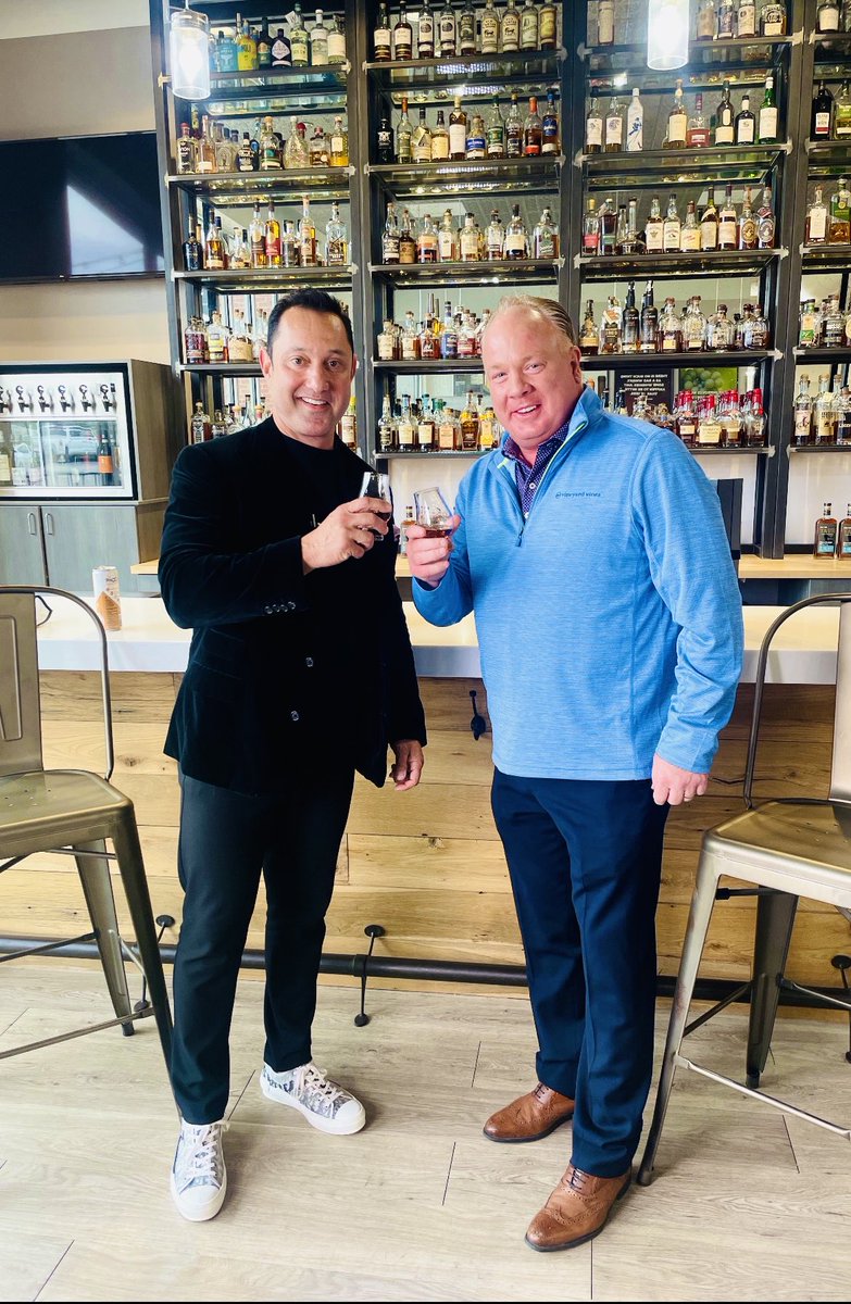 1CardsFan's tweet photo. Cheers to the best football coach in the Commonwealth for stopping by Springhurst ⁦@liquorbarn⁩ tonight. ⁦@UKCoachStoops⁩ https://t.co/9pLDGSb2RQ