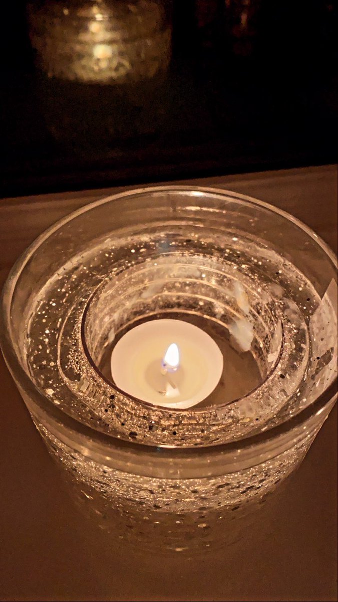 Thinking of the 126,284 families of loved ones lost to Covid tonight ❤️