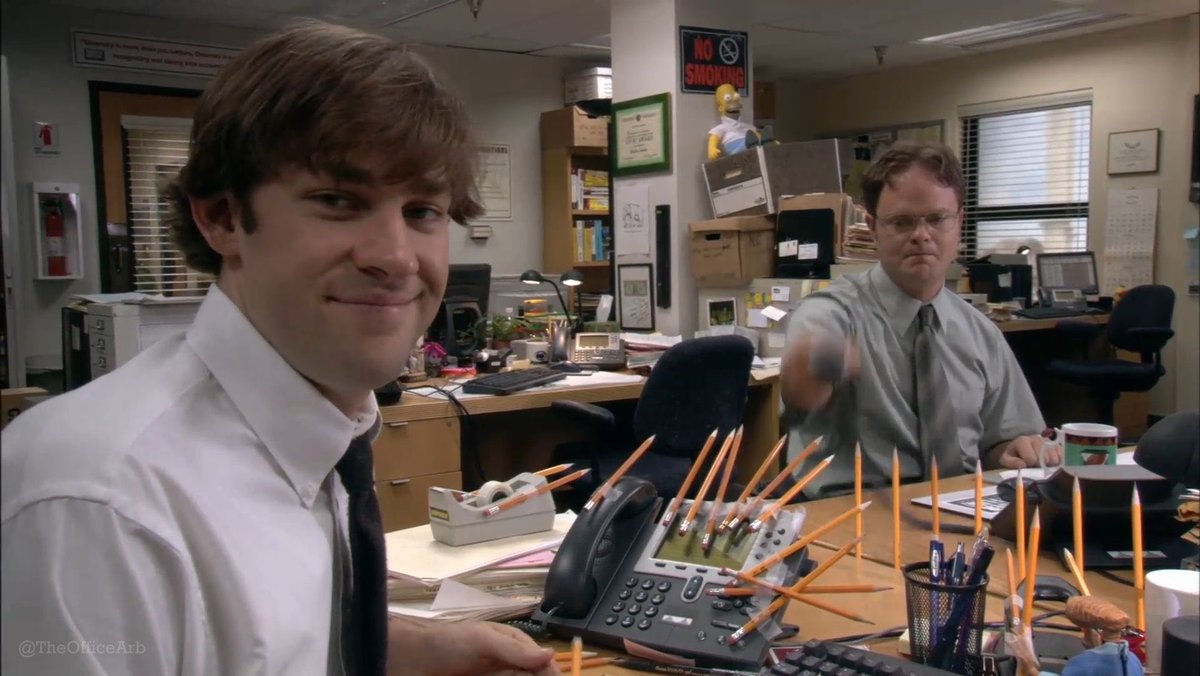 Awzc3's tweet photo. قبل 16 عام عرض المسلسل الكوميدي The Office للمرة الاولى 

شركة تستورد وتبيع ورق عندهم بعض الموظفين غريبين الأطوار  ورئيسهم كمان المسلسل بختصار كله ضحك

رأيكم بالمسلسل ؟ https://t.co/kGcDRzNyW0