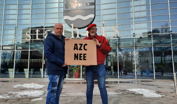 Volkspartij blijft tegen opvang asielzoekers - ..