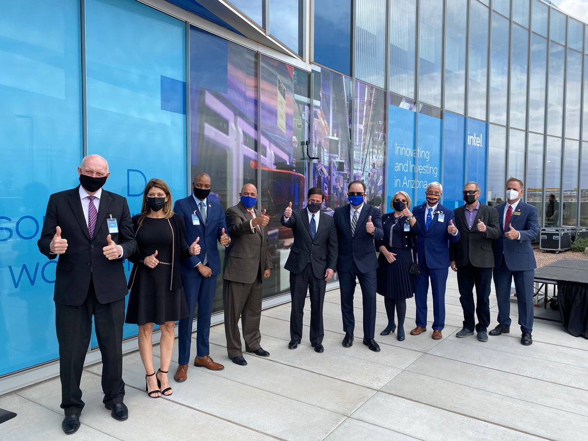 DougDucey's tweet image. #BREAKING: Intel announced a $20 billion expansion in Arizona, resulting in:

✅ 3,000 high-paying tech jobs
✅ 3,000 construction jobs
✅ 15,000 indirect jobs

Thank you, @intel, for choosing Arizona to grow your business 🌵