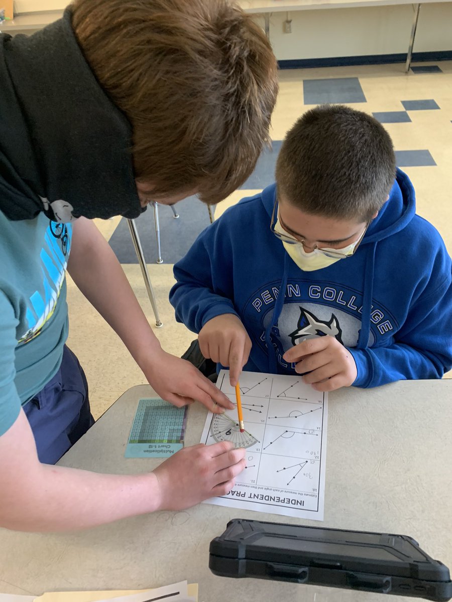 bonsell_erin's tweet photo. Why should I teach the lesson when I have students who have become experts? Loved overhearing some mature conversations with some young leaders! #JSAMSComeAlive https://t.co/XDMrFlsUs5