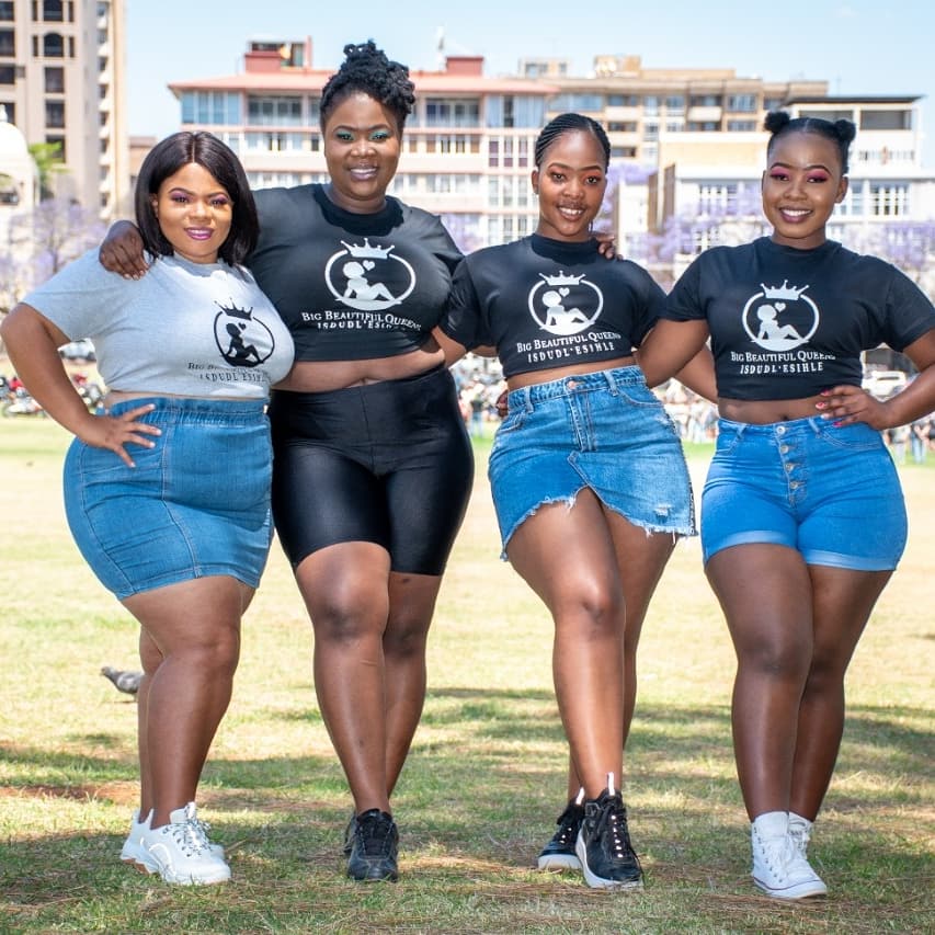 LindocoohleS's tweet photo. Big Beautiful Queens ❤️ 🔥
#PLUSGirlsAreComing
#plussizebabe https://t.co/SB0I3zuOAy
