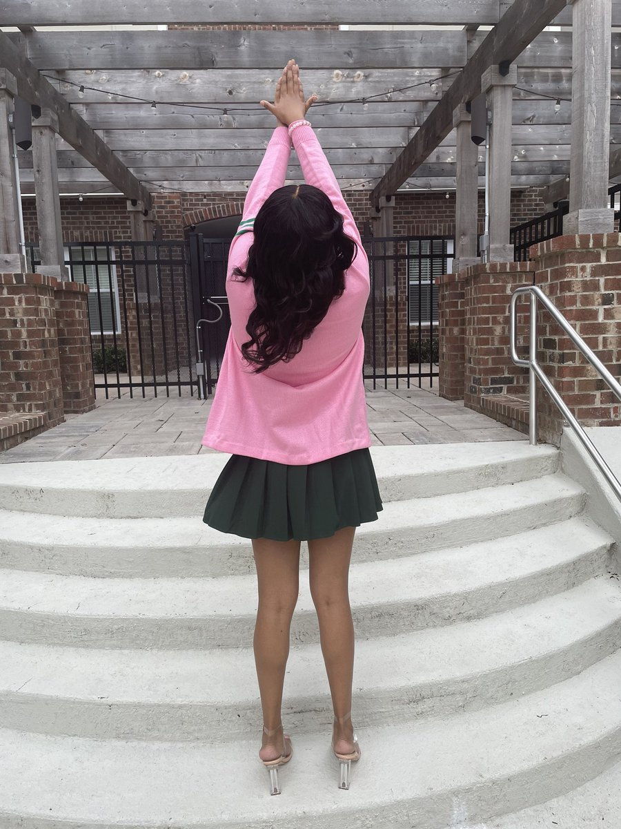 jkinggg___'s tweet photo. WelKome to my Pretty World💕💚            #AlphaKappaAlpha https://t.co/bZlWnkGs80