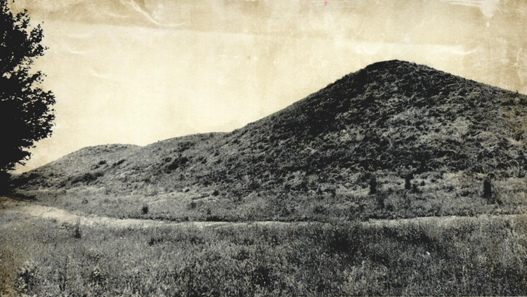 AlittlePervy's tweet photo. Oklahoma's Spiro Mounds, Artifacts, Destruction & Path Of Souls https://t.co/hXrQvsk0Ii via @YouTube New Video. The important Spiro Mounds. A minute from @MEGALITHOMANIA included. #AncientHistory #SpiroMounds #History #moundbuilders #Oklahoma #PathofSouls #artifacts https://t.co/6Pe4uWZgIe