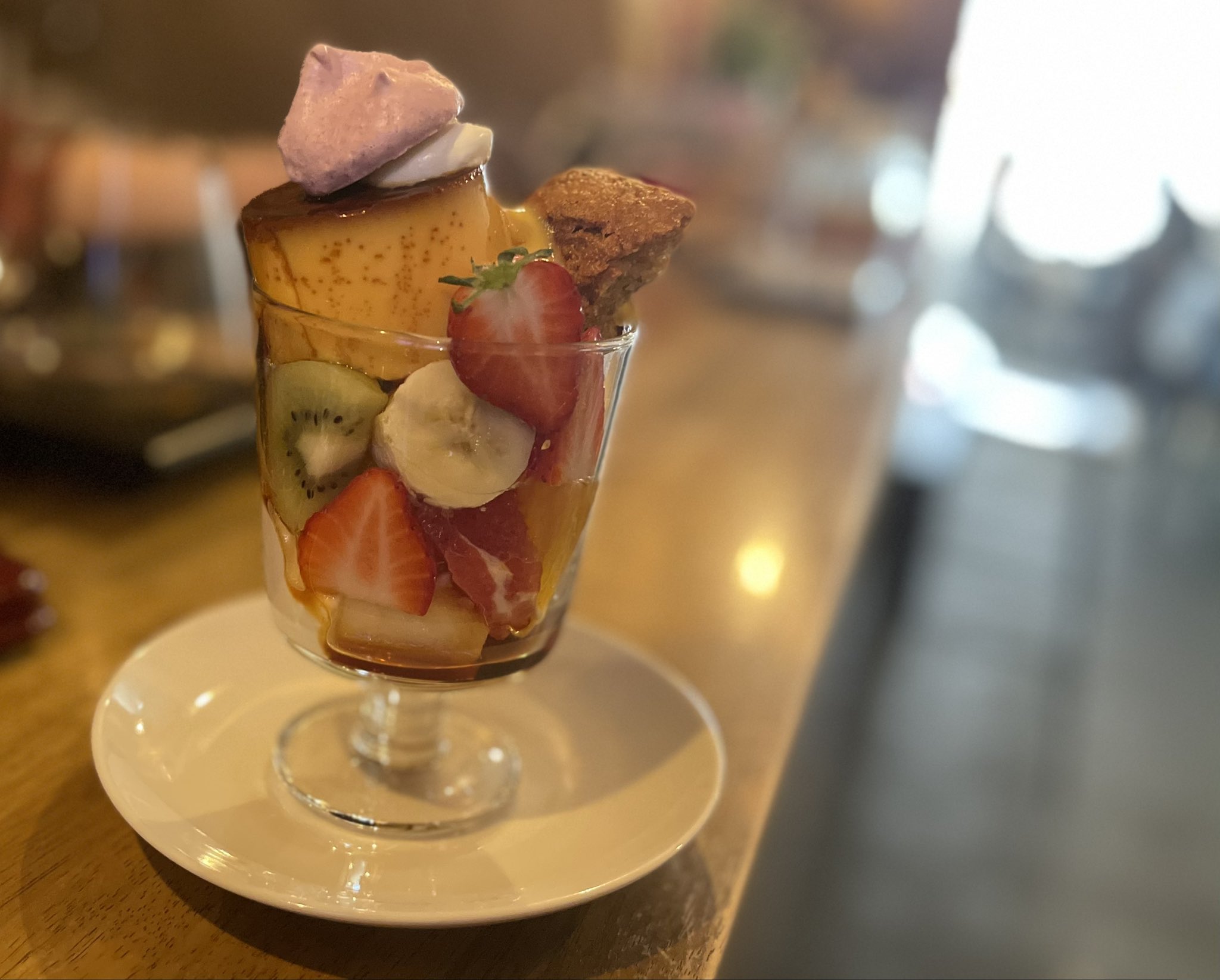 使ってません 昨日は 2連休最終日 恵比寿にあるcafe Hereに フルーツパフェを食べてきました フルーツ盛りだくさん 正直言っちゃうと中にアイスがあると もっと嬉しかった笑 Cafehere フルーツパフェ T Co T8vvqst4yy Twitter
