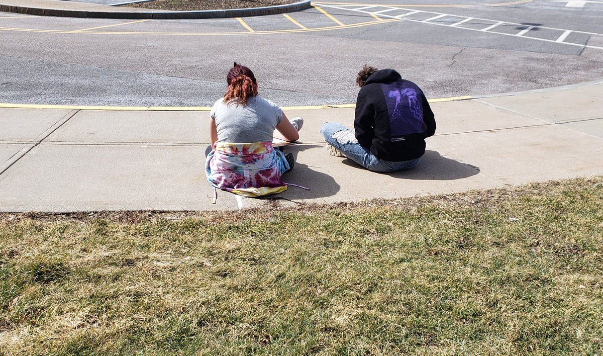 Megan Popovich (@popovichmeg) on Twitter photo When life gives you wifi issues...your Ss carry on and crush summarizing outside. ☀️📚 #esmPGproud #problemsolving #teamwork <a href="/hughessocial/">sara hughes</a> When life gives you wifi issues...your Ss carry on and crush summarizing outside. ☀️📚 #esmPGproud #problemsolving #teamwork <a href="/hughessocial/">sara hughes</a>