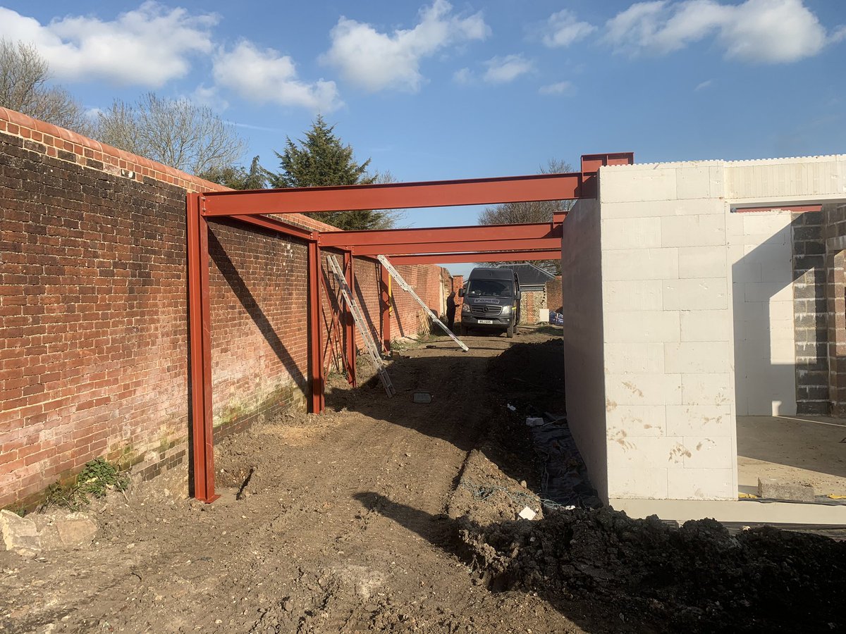 <a href="/WISESteelwork/">WISE Steelwork Ltd</a>  more #icf house builds taking shape!  Tight access into former Victorian walled garden near  Portsmouth, mixing modern construction with beautiful old surroundings. Accurate surveying and #tekla detailing crucial!
#steelfabrication  #crane #howfar  #jackon