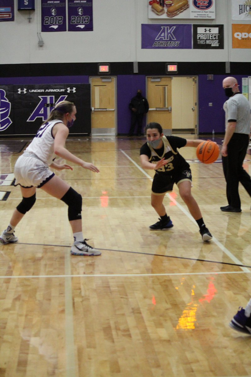 delanie_hill's tweet photo. Always more fun when you get to compete against friends in hs 🏀. Hope we can continue to play AK after conference realignment. #provstrong, #pointguard, #final4 https://t.co/7P00JjTe69