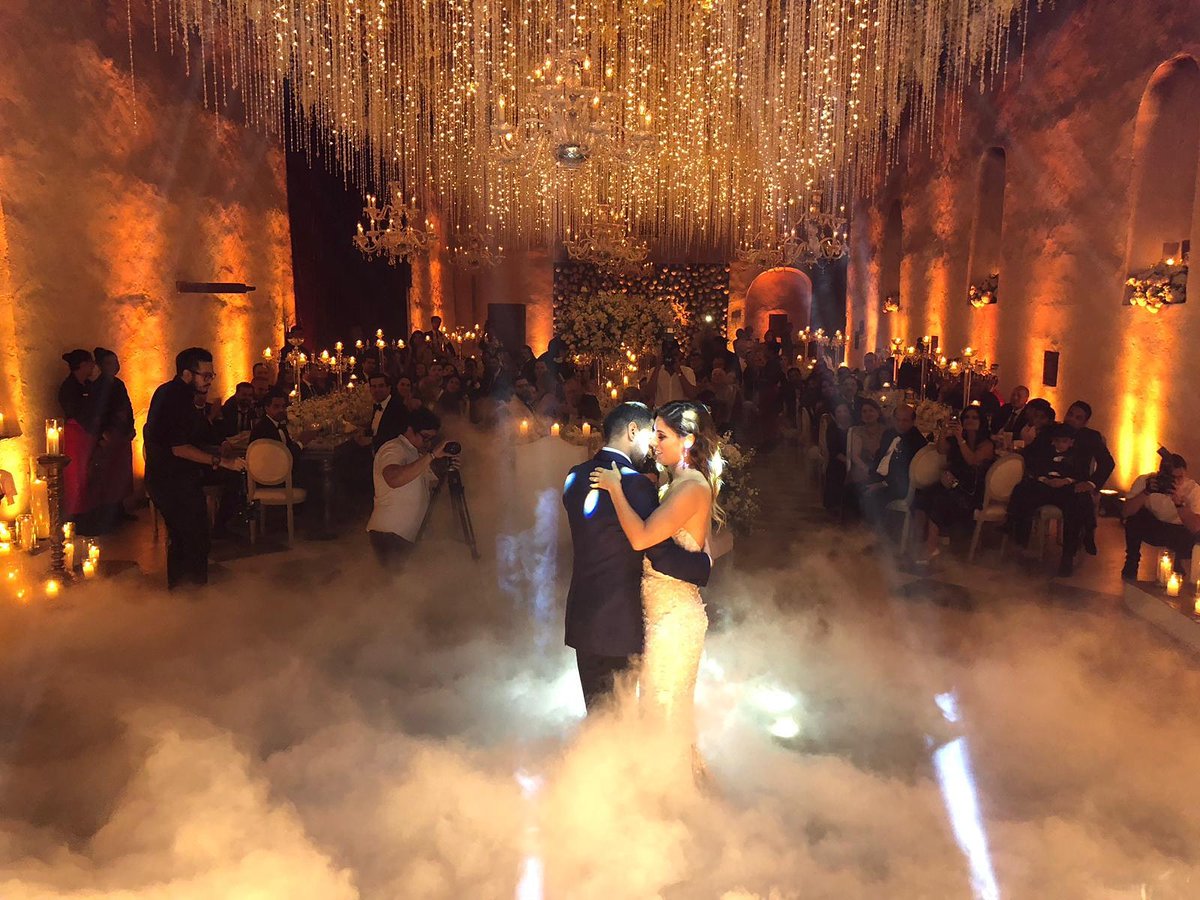 "Together is my favorite place to be."

#couplesgoals #firstdance #dryice #dholnbass #dnb #bride #groom #lighting #mood