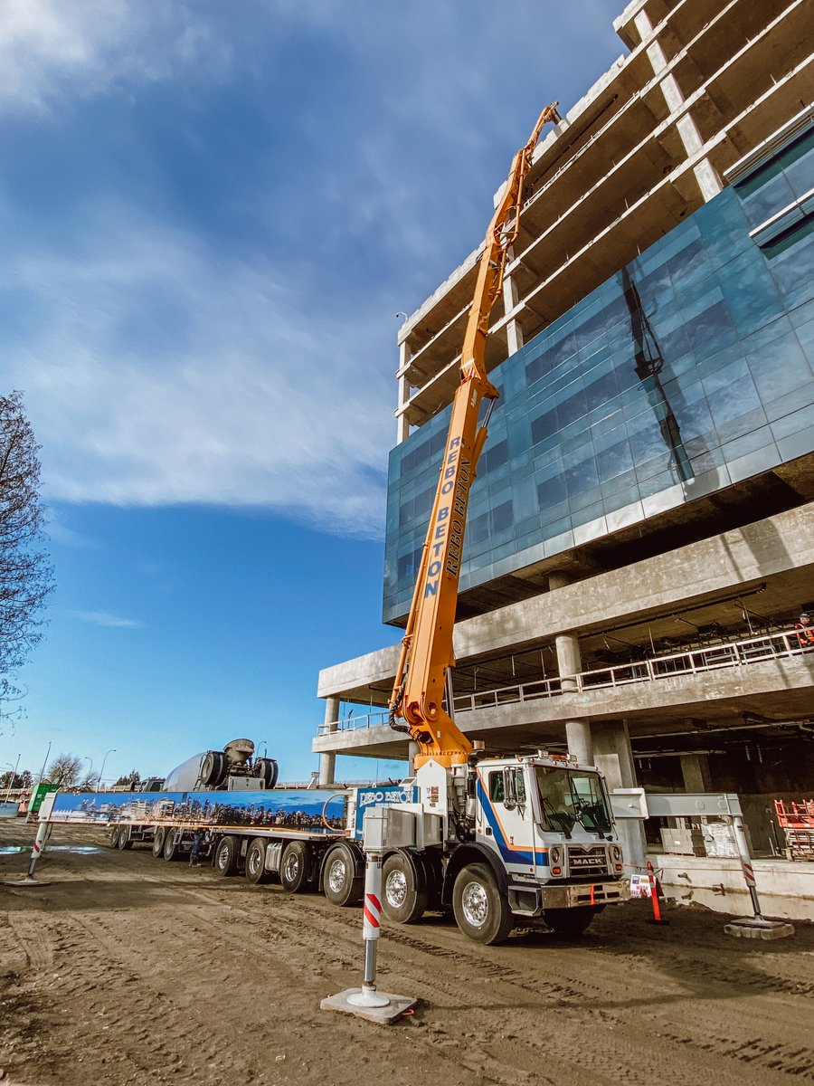 fuhriousconst's tweet photo. Got the big stick out to get concrete pumped up to the 11th floor for some architectural planters! Not always this easy 😂🤙 #concrete #fuhriousconstruction #architecturalconcrete . https://t.co/4qbMQ2My4n
