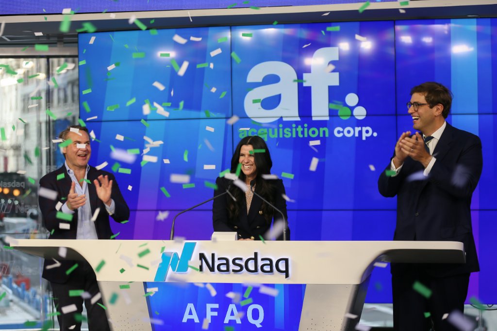 NasdaqExchange's tweet photo. Welcome to the @Nasdaq family, AF Acquisition Corp.!

#NasdaqListed $AFAQ joined us to ring the Closing Bell this afternoon in celebration of the recent listing. https://t.co/QrvKxCniXQ
