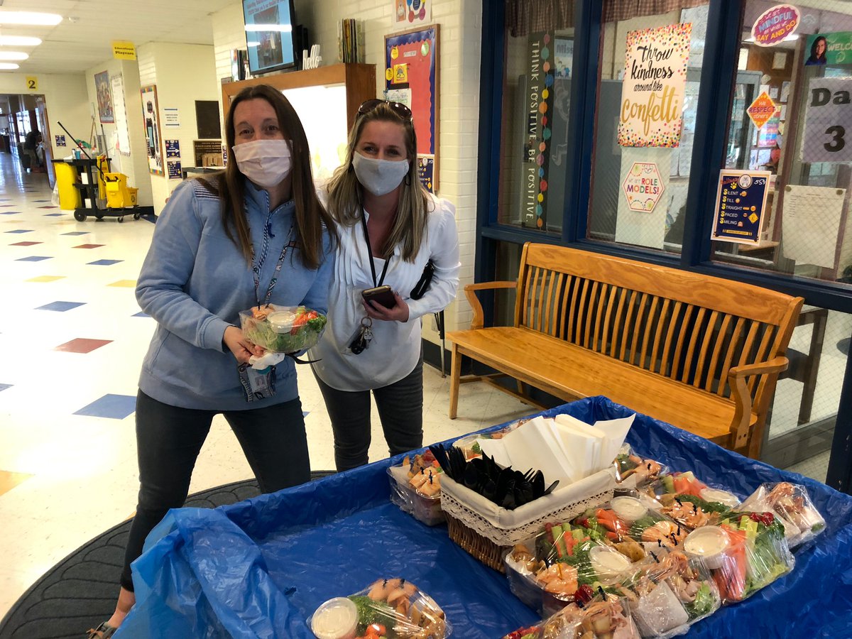 ParkerFarmsES's tweet photo. Hats Off to WPS Food Service for an incredibly tasty and beautifully wrapped up HEALTHY SNACK to fuel our Staff for their last Family Conference for the ‘20-‘21 SY! Vegetables 🍅 🥦🧀🌶 #eatrealfood #feelrealgood #workinghardforourSs @SalMenzo @WallingfordPS https://t.co/AJx7f8vDkS