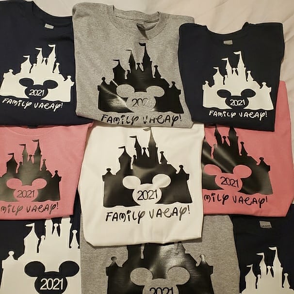 FleaPop's tweet photo. This family is ready for vacation!  

Making T-Shirts is what we do - let us make you some!

Creative Works By Design!

Follow Us: https://t.co/jabvJRtZ5R

Like Us: https://t.co/gW4obqLtCc https://t.co/YsgOBXpMSu https://t.co/qUzV12r7oi