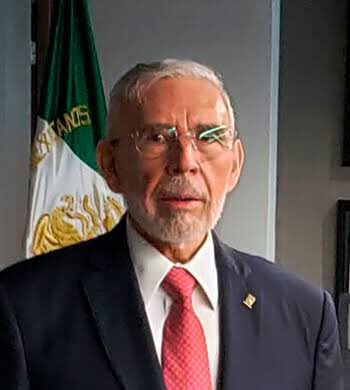 ProyectoVer's tweet photo. Critica titular de SCT que asignen a militares obras civiles; “a lo mejor me corren por decirlo”, expresa https://t.co/RdrBdZHGkK vía @EspejoDelPoder_ https://t.co/8k1ERWDmP4