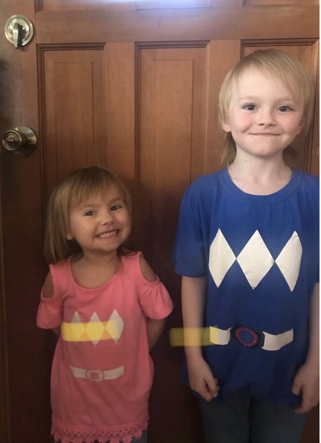 MissMullin's tweet photo. Twin Day fun at home &amp; school! @LoganElementary 🤍🤍 https://t.co/DBhFtlJt1M