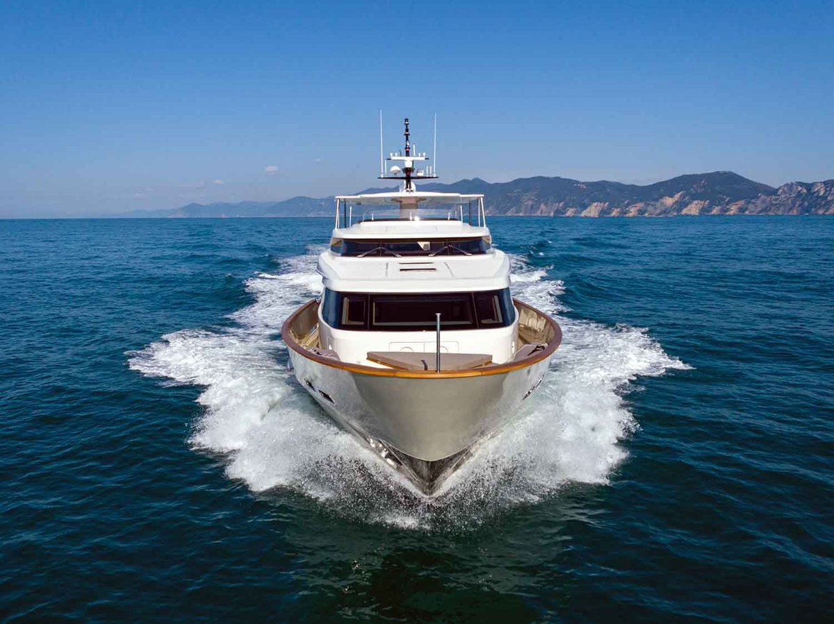 campernicholson's tweet photo. The Unifier King Abdulaziz The First has one of the highest build specifications including zero-speed stabilizers, a new Williams Turbojet 385 tender and a wheelchair friendly gangway.
https://t.co/LqpcButNEF https://t.co/9Q4PplcUtz
