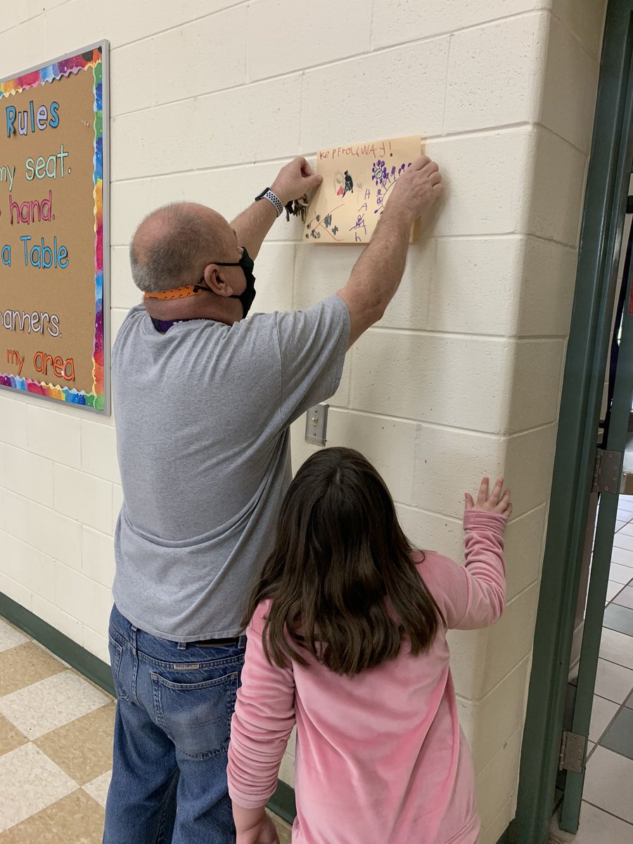 MrsWells_K's tweet photo. Motivated by paper towels on the floor, these friends used their writing workshop time to encourage others to keep our school clean! I love their caring hearts! π @MayfieldTweets #studentledwriting #writingworkshop #MiddieRising #KindergartenRocks #MayfieldStrong https://t.co/TNgPBBLbsD
