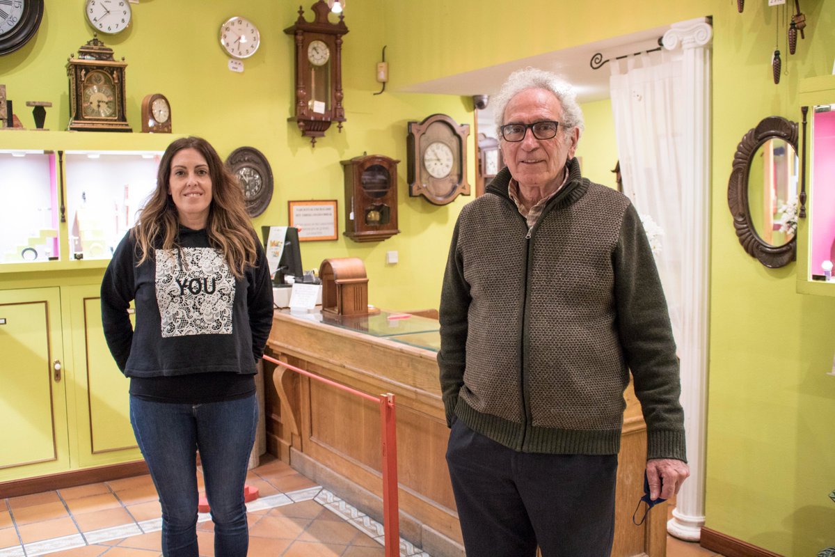 hemenGOSHOPPING's tweet photo. Entrar en Relojería y Joyería Javier Mendoza y ver en sus paredes #relojes de más de 100 años. Un lugar pintoresco donde sus paredes cuentan la historia y trayectoria de toda una saga de relojeros ⏳ que comenzó en 1880.
🌍 San Francisco, 1
🔗 https://t.co/Ia6K2ldP7t https://t.co/ThLzSU6Ukp
